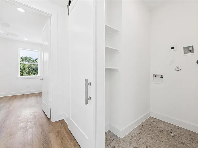 6341 W Montgomery Rd — Photo 27