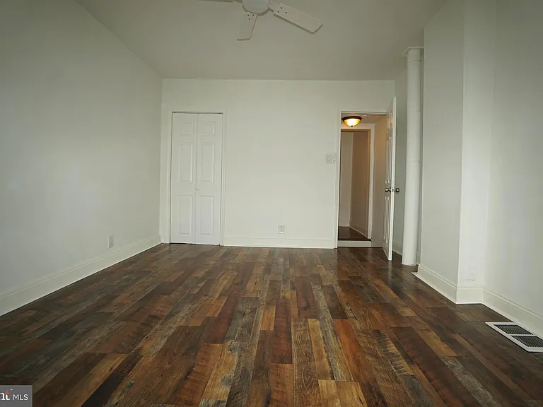 539 Turner St — Photo 4