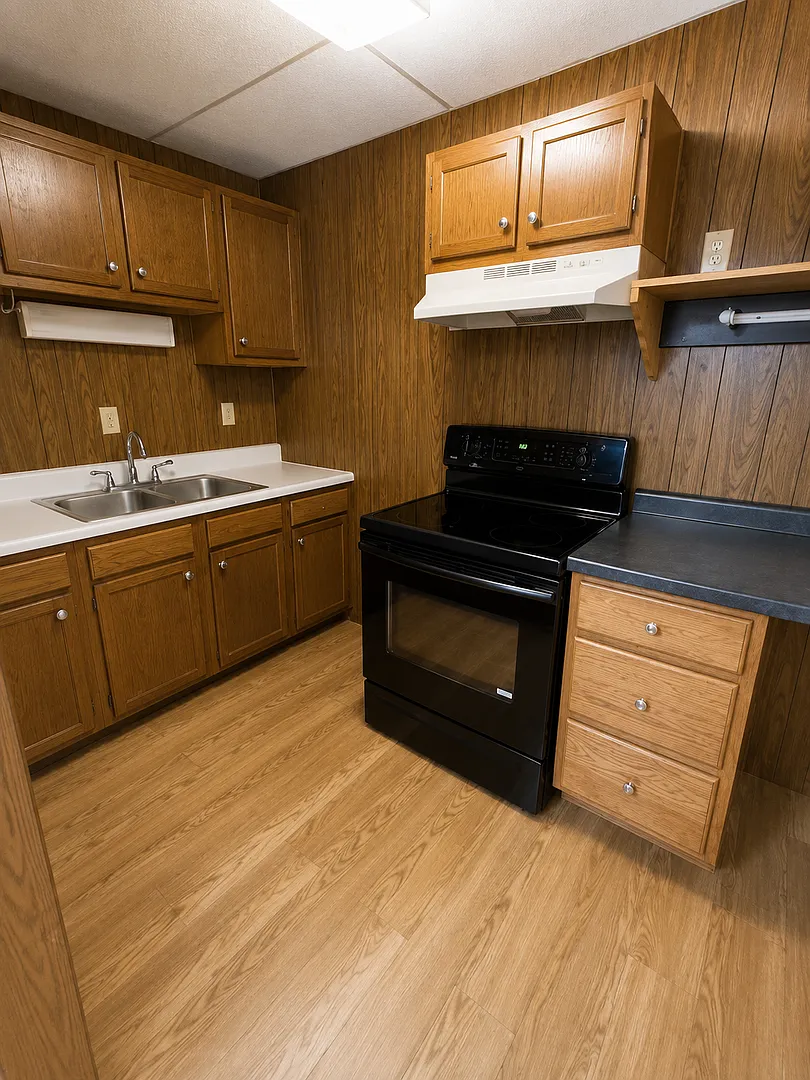 2 Bed / 1 Bath Apartment at Pearl Street Apartments — Photo 2