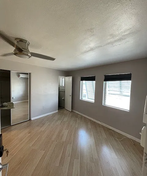 1508 Dolphin St — Photo 7