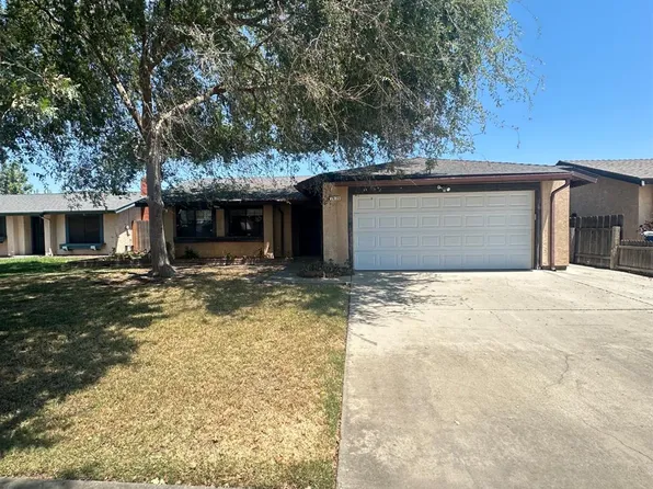 2039 Harrison Ave, Hanford, CA 93230