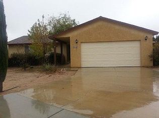 11125 Smoke Tree Rd, Oak Hills, CA 92344