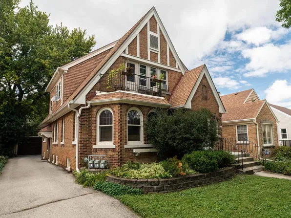 2635 N 68th STREET #2637, Wauwatosa, WI 53213