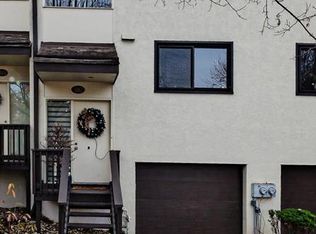 3082 Swallow Hill Cir, Pittsburgh, PA
