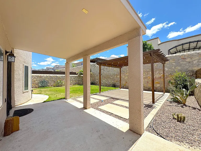 7844 Enchanted View Dr — Photo 26