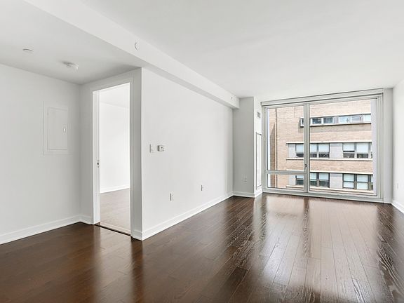 4th image of 400 W 113th St APT 904