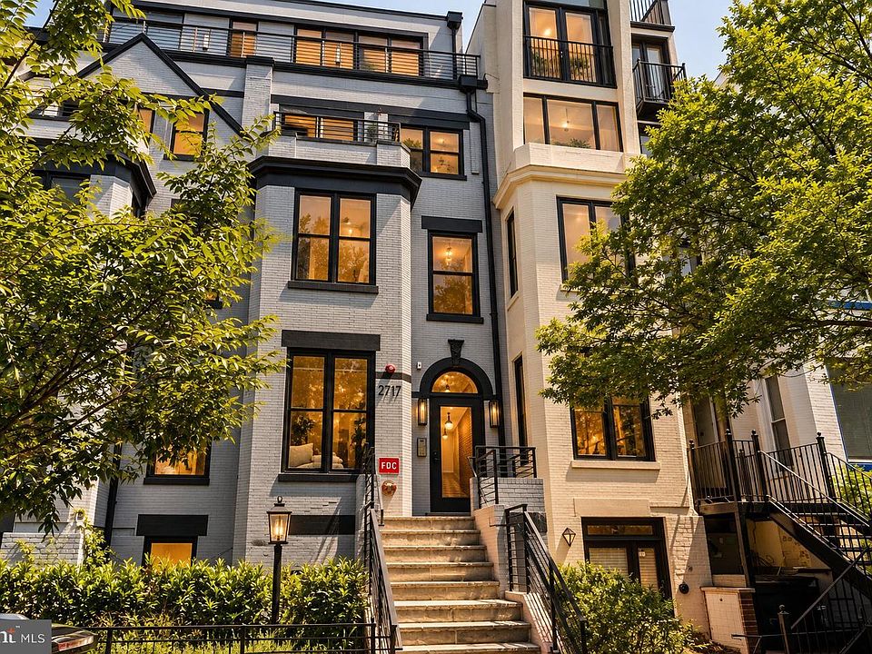 1st image of 2717 Ontario Rd NW #102