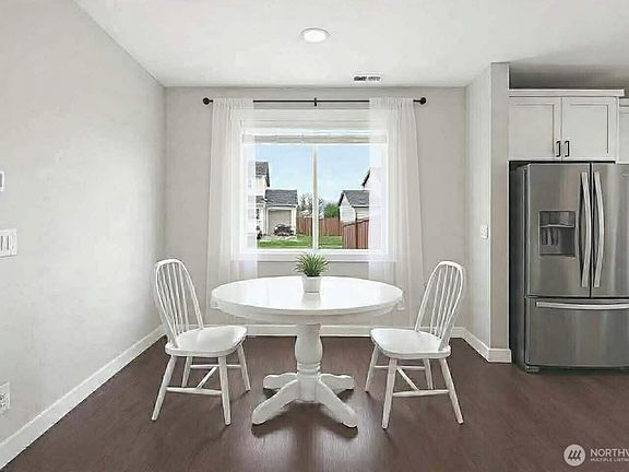 4th image of 1500 E Nanevicz Avenue