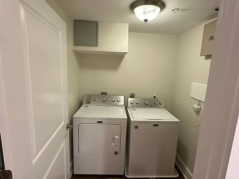 435 S Front St #109 — Photo 23