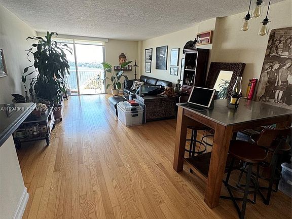 5th image of 150 SE 25th Rd APT 11L