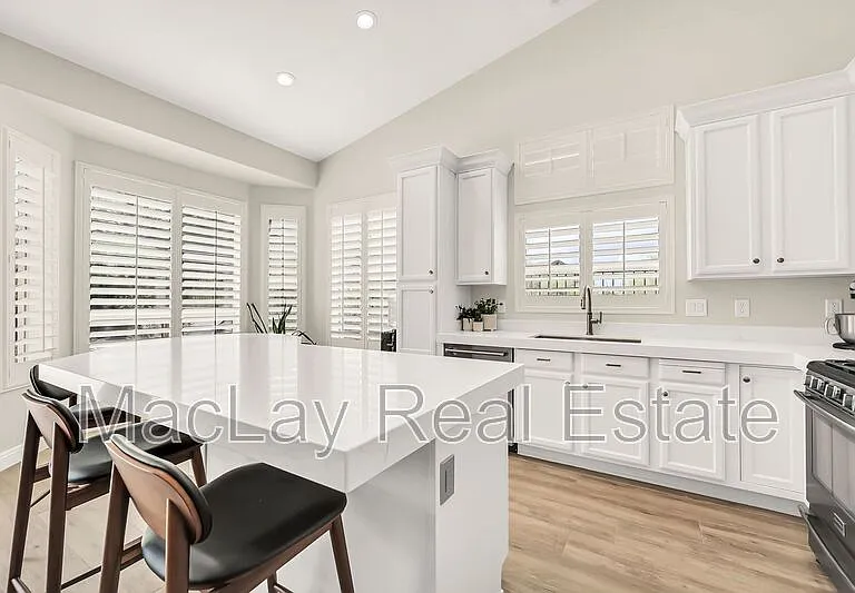 7259 E Tyndall St — Photo 12