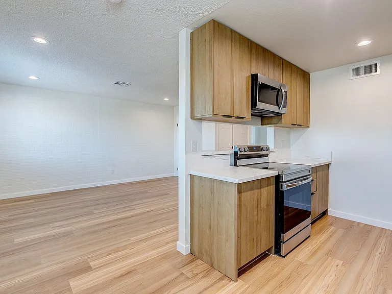 416 East Sunset Road — Photo 9