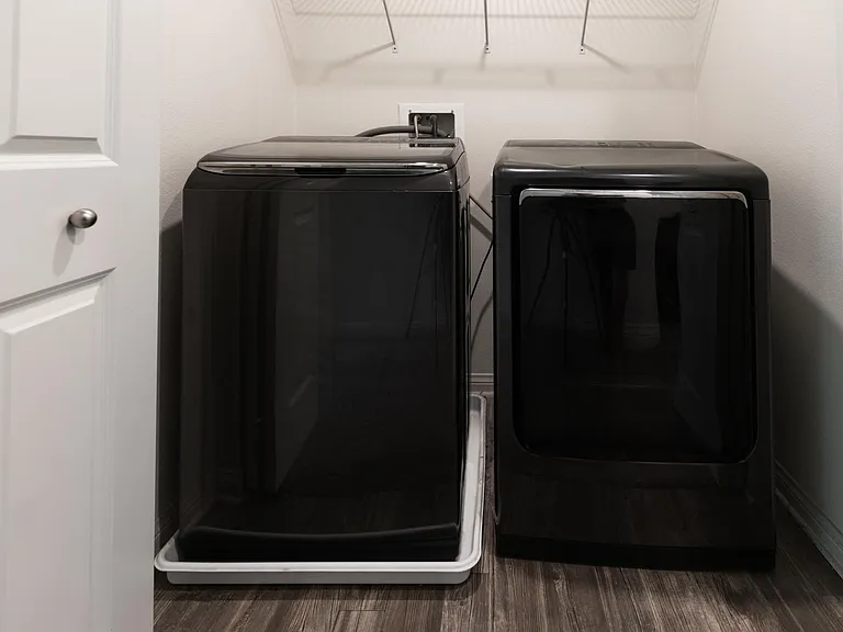 Washer and dryer located on third floor