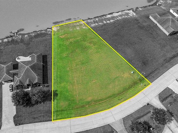 3rd image of 3711 S Shore Dr