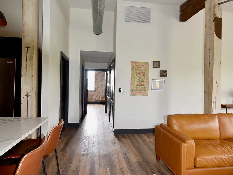 101 W Broadway St #C — Photo 18