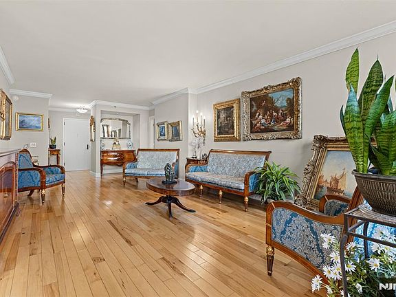 5th image of 800 Palisade Ave APT 1709