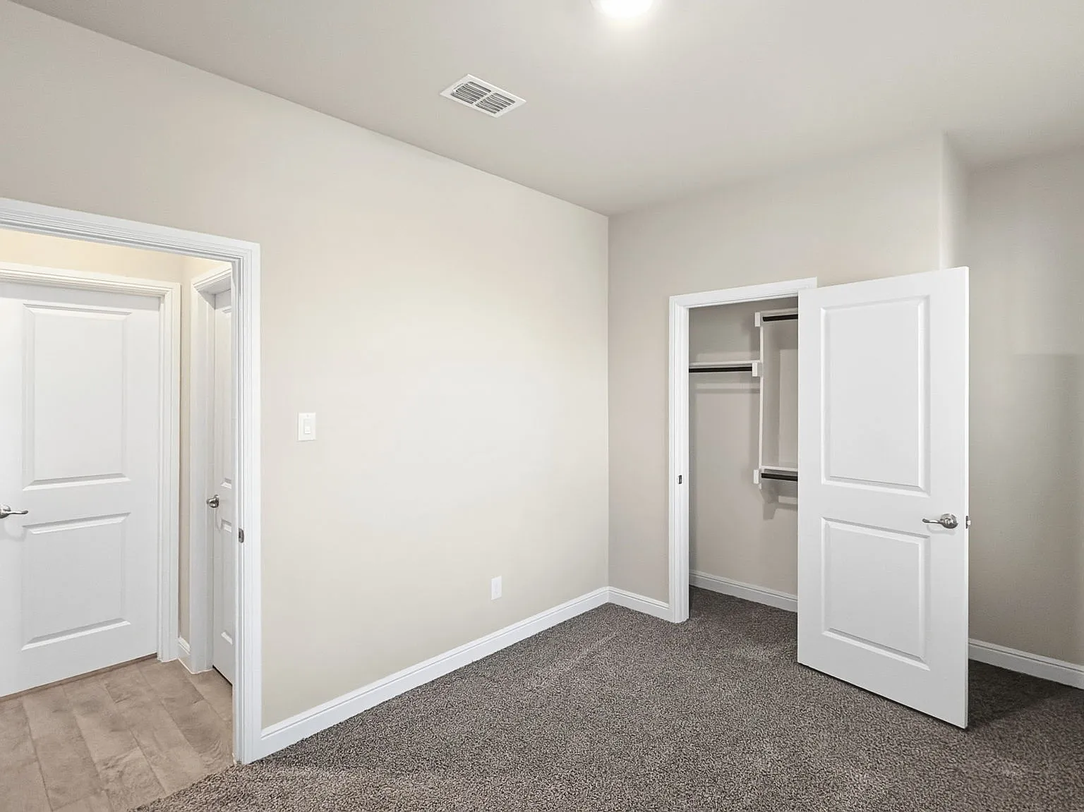 4 bed, 1659 sqft, $2,200 — Photo 3