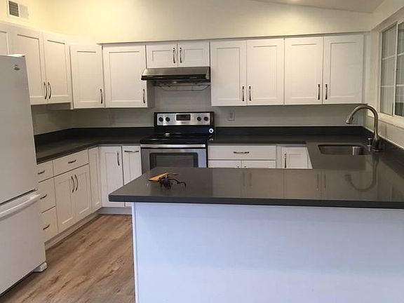 4th image of 796 Lakebird Dr