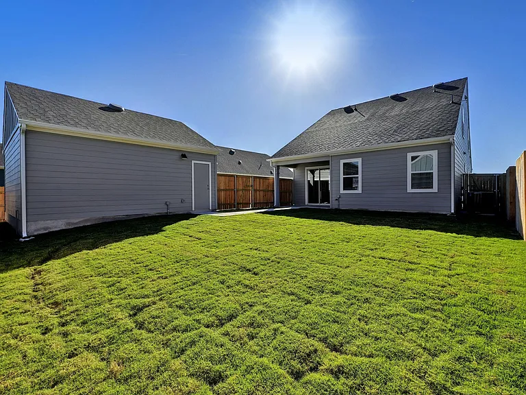 209 Cherry Blossom Ln — Photo 29