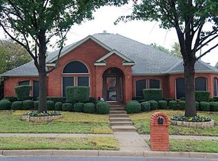 6215 Castle Creek Rd, Arlington, TX 76017