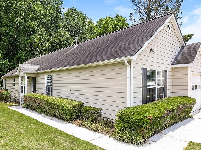 1310 Waterton Trl — Photo 3