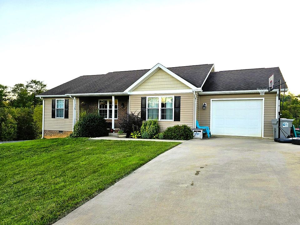 1st image of 41 Thoroughbred Cir