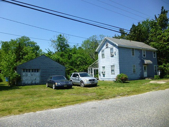 2nd image of 155 Tattlers Rd