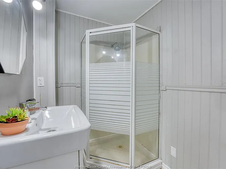 2309 Alexis Rd — Photo 21