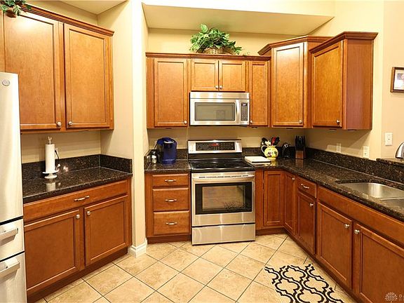 3rd image of 6865 Liberty Cir #28