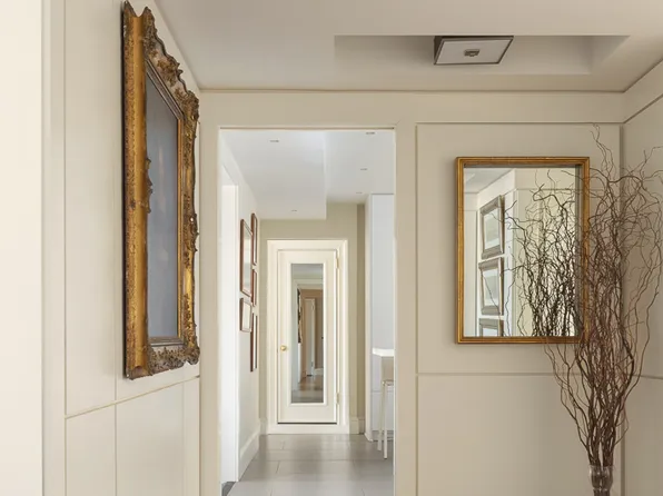 575 Park Avenue image 9 of 28