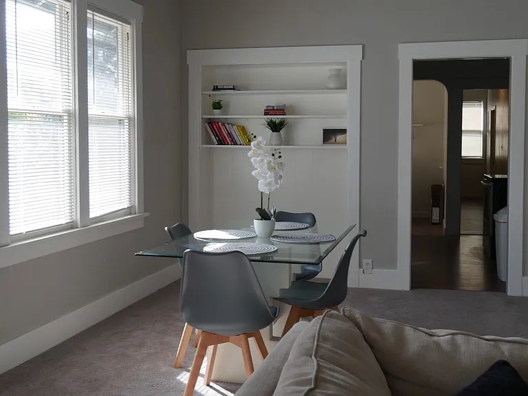 2 bed, 1.0 bath, 1024 sqft, $2,000 — Photo 18