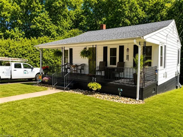 158 Wisconsin Ave, Elkin, NC 28621