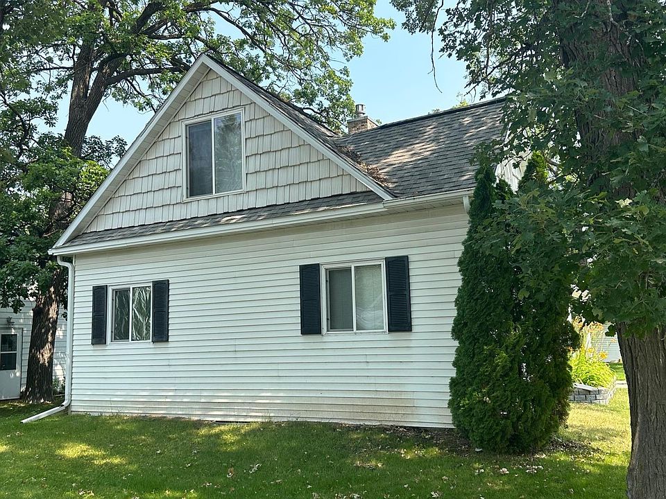301 4th St NE, Roseau, MN 56751 MLS 6414780 Zillow