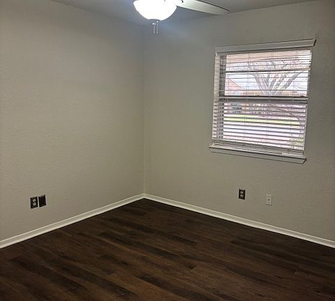4th image of 7009 Cheshire Dr