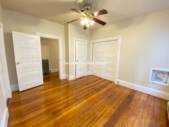 2nd image of 89 Hillside St