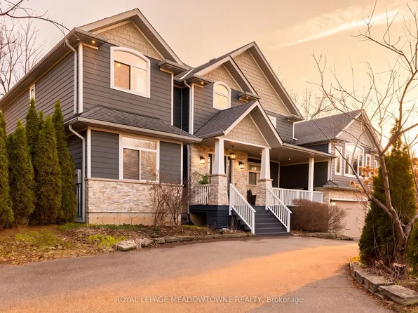 254 Main St S, Halton Hills, ON L7G 4S5