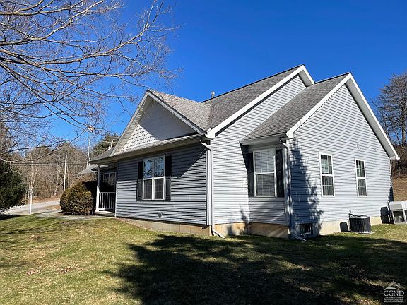 3rd image of 12 Wilderness Lane