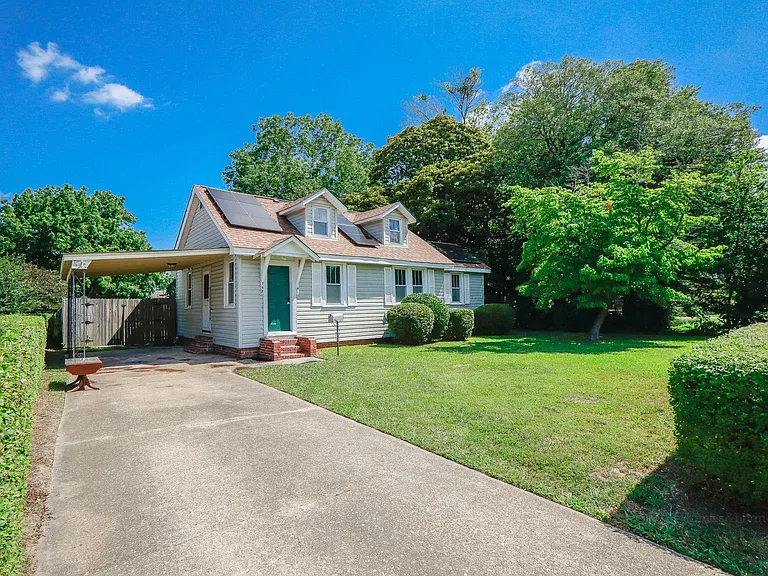 768 Mayfield Ave — Photo 1