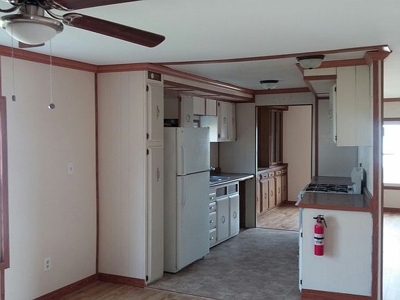 5th image of 2404 Decker Dr