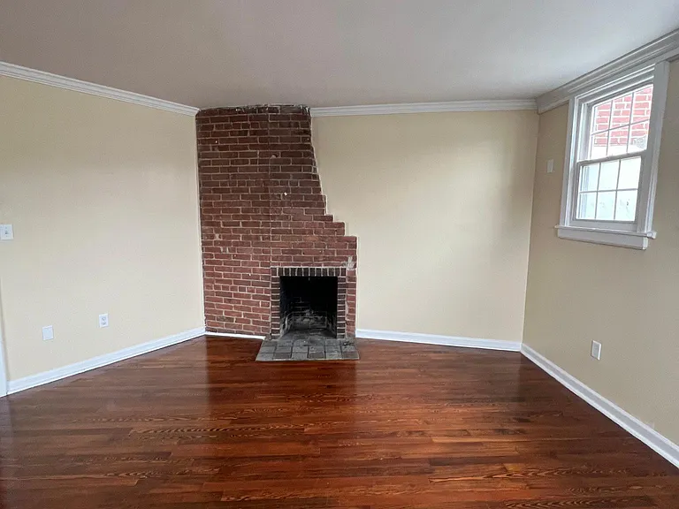 75 Whitney Ave #4 — Photo 3