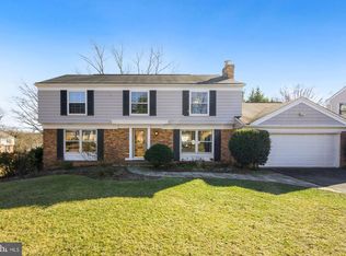 8324 Tuckerman Ln, Potomac, MD 20854