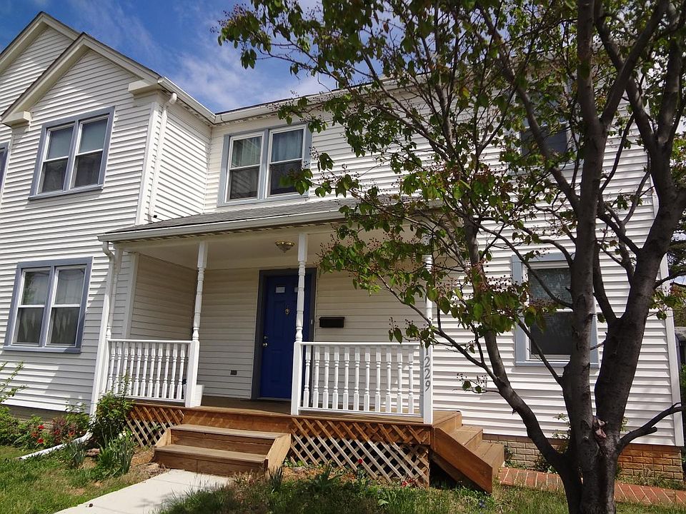 1st image of 1229 N Quincy St