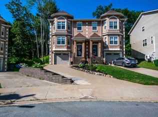 35 Sagewood Ln, Halifax, NS B3P0B8