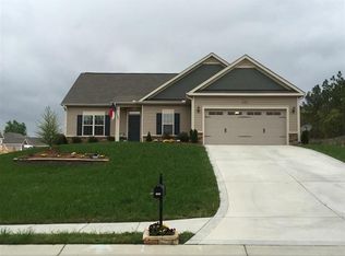 101 Lacey Ln, Aberdeen, NC 28315