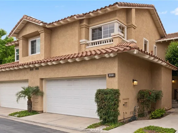 2553 Avenita Alpera, Tustin, CA 92782