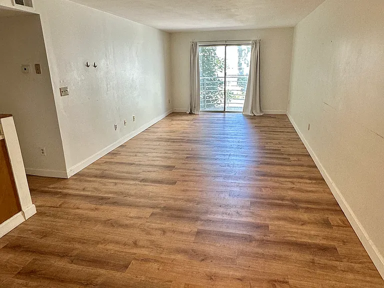 255 Beacon St #2B — Photo 8