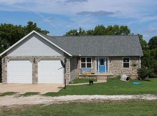 8404 Gateway Dr, Neosho, MO 64850