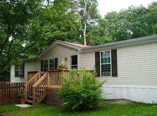 126C Lambtown Rd, Ledyard, CT 06339