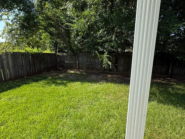 213 Kentshire Ln — Photo 21