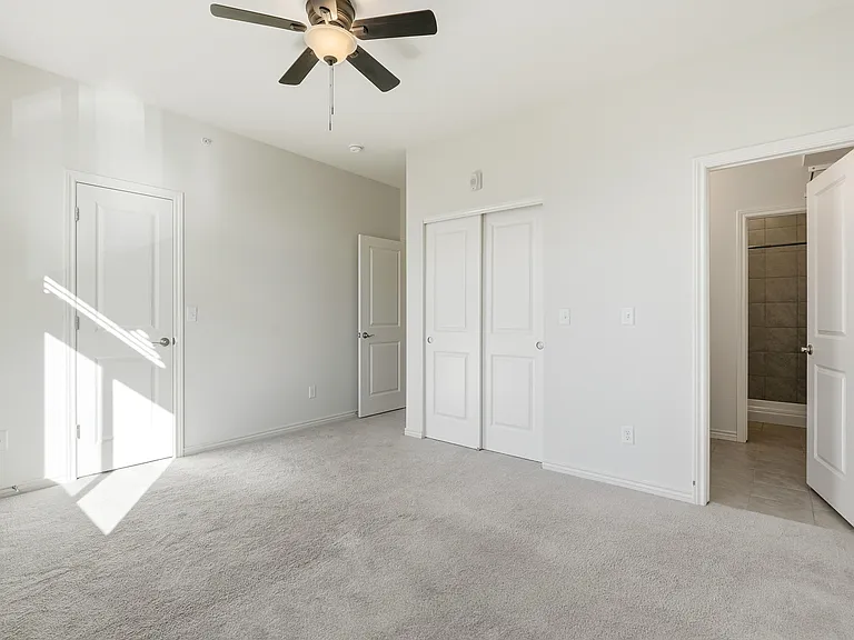 1240 Wren Ct — Photo 6